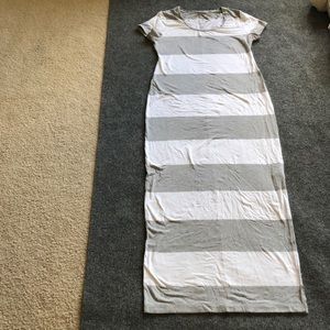 Gap maternity maxi dress